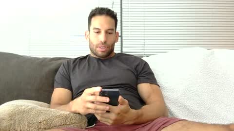Snapshot of sebroyce chatting on June 23, 5:00 pm Sebastian Royce online show from June 23, 5:00 pm