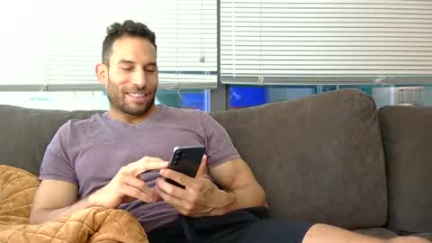 Snapshot of sebroyce chatting on July 20, 5:48 pm Sebastian Royce online show from July 20, 5:48 pm