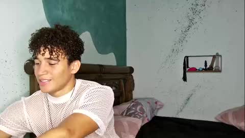 Snapshot of second_kai chatting on December 11, 6:14 am kai online show from December 11, 6:14 am