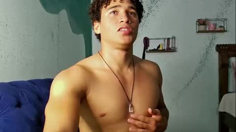 Snapshot of second_kai chatting on February 13, 4:43 am kai online show from February 13, 4:43 am