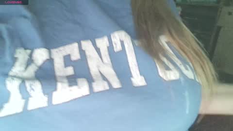 Snapshot of secret18slaveanon chatting on December 5, 6:55 pm Sunny online show from December 5, 6:55 pm