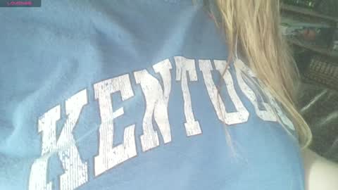 Snapshot of secret18slaveanon chatting on December 13, 6:38 pm Sunny online show from December 13, 6:38 pm