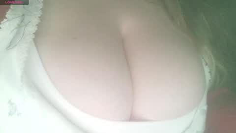 Snapshot of secret18slaveanon chatting on January 3, 7:49 am Sunny online show from January 3, 7:49 am