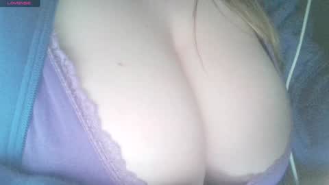 Snapshot of secret18slaveanon chatting on January 6, 3:40 pm Sunny online show from January 6, 3:40 pm