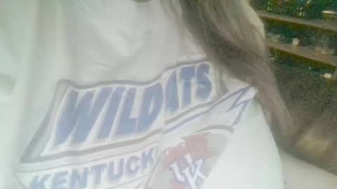 Snapshot of secret18slaveanon chatting on February 12, 10:03 am Sunny online show from February 12, 10:03 am