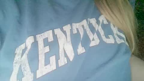 Snapshot of secret18slaveanon chatting on February 12, 6:51 pm Sunny online show from February 12, 6:51 pm