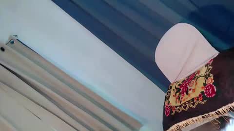 kwen online show from September 30, 3:50 pm