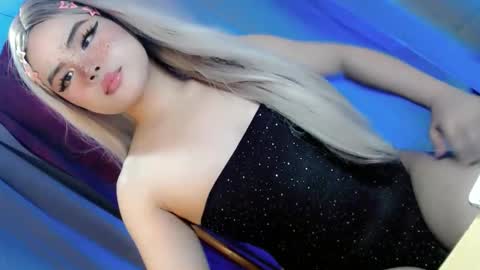 kwen online show from March 15, 5:41 pm