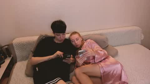 Snapshot of secret_dreams_ chatting on May 24, 5:40 pm Amanda and pair in a real life we love each other but can play with you online show from May 24, 5:40 pm