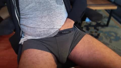 Snapshot of secret_neighbor_ chatting on November 18, 2:43 pm secret_neighbor_ online show from November 18, 2:43 pm