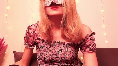 Snapshot of secretanni chatting on January 8, 2:46 pm Anni online show from January 8, 2:46 pm