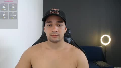 Snapshot of secretboy5000 chatting on February 17, 1:32 pm Jex online show from February 17, 1:32 pm