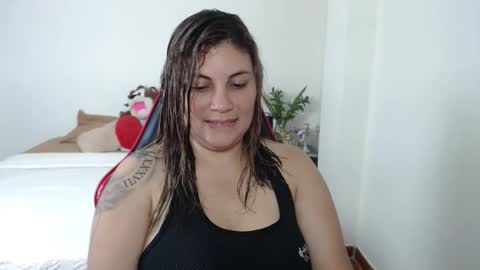 Secret Bella online show from April 30, 12:00 pm