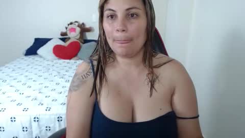 Secret Bella online show from May 15, 10:55 am