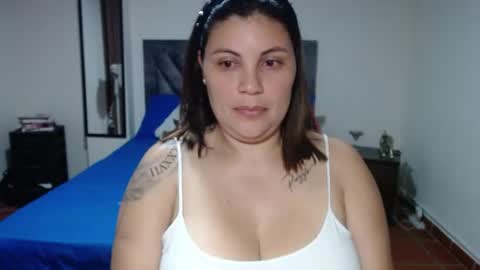 Secret Bella online show from June 22, 11:40 am