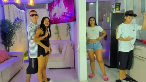 Snapshot of secrethause71605 chatting on May 16, 9:13 pm NIKOL online show from May 16, 9:13 pm