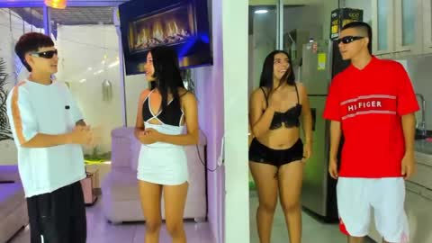 Snapshot of secrethause71605 chatting on May 29, 9:24 pm NIKOL online show from May 29, 9:24 pm