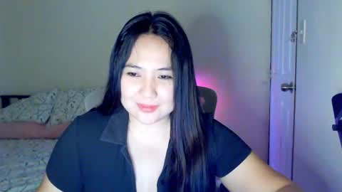 Snapshot of secretlover010101 chatting on May 16, 6:32 am MILAN online show from May 16, 6:32 am