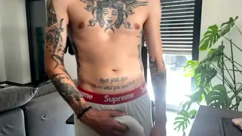 secretlust96 online show from August 4, 1:57 pm