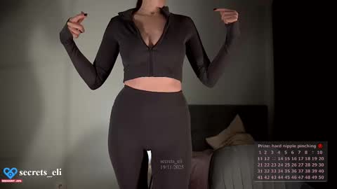 Snapshot of secrets_eli chatting on November 19, 4:29 pm Eliz online show from November 19, 4:29 pm