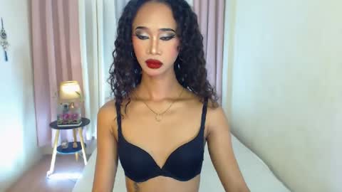 Snapshot of seductive_ashly chatting on June 17, 2:36 am ashly online show from June 17, 2:36 am
