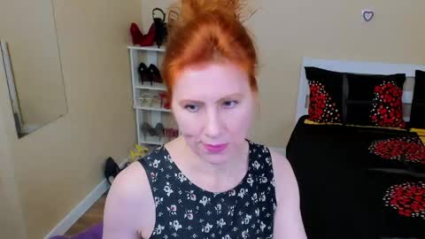 seductive_foxy_ online show from April 25, 11:57 am