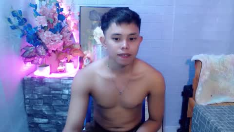 Max online show from May 23, 5:12 am