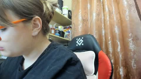 seductive_she_wolf online show from April 20, 6:53 pm