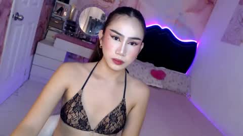 Snapshot of seductive_vana chatting on May 15, 11:23 pm Vanessa online show from May 15, 11:23 pm