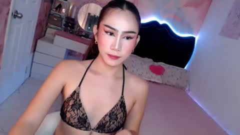 Snapshot of seductive_vana chatting on May 15, 11:56 pm Vanessa online show from May 15, 11:56 pm