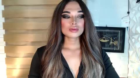 Deluxe online show from February 27, 8:28 am