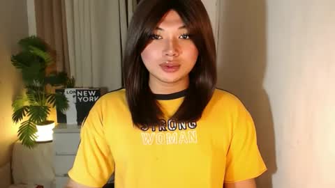 Deluxe online show from March 6, 2:13 pm