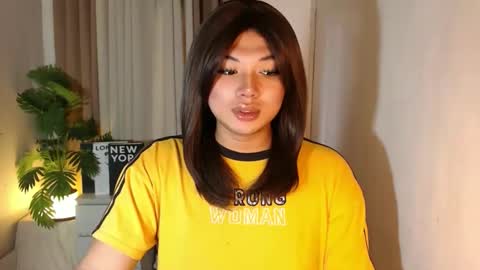 Deluxe online show from March 9, 5:33 am