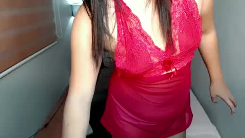seductivelaryn online show from December 30, 7:59 am