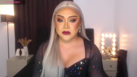 Natalie Mefford online show from February 19, 10:31 pm