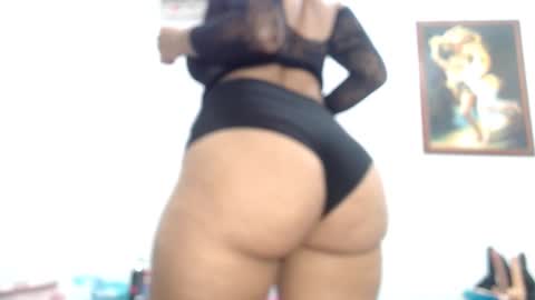 Estefany online show from March 11, 12:50 pm