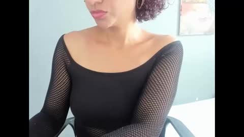 Snapshot of seductress_malia chatting on December 14, 4:34 pm seductress_malia online show from December 14, 4:34 pm