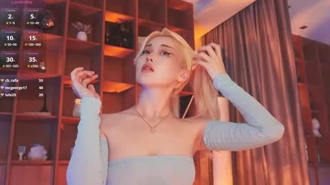 Snapshot of seduza_hyun chatting on October 10, 9:25 pm Chia online show from October 10, 9:25 pm