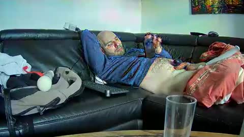 Snapshot of seeebi chatting on December 22, 11:54 am Sebastian online show from December 22, 11:54 am