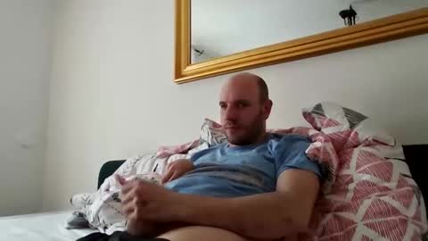 Sebastian online show from April 23, 8:02 am