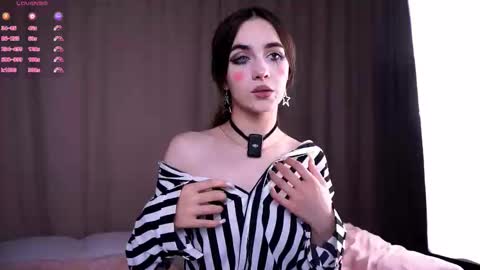 Snapshot of seeeyoubaby chatting on October 31, 1:23 pm Slavia online show from October 31, 1:23 pm