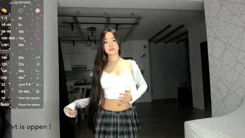 Akira Youri online show from October 10, 12:04 pm