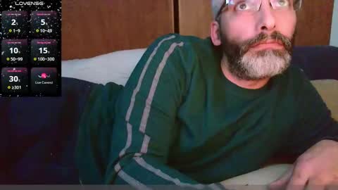 Snapshot of seewolf1000 chatting on December 25, 8:39 pm seewolf1000 online show from December 25, 8:39 pm