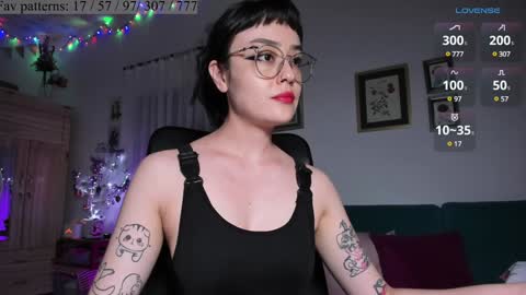 Snapshot of segismunda chatting on December 27, 11:31 pm Luciana online show from December 27, 11:31 pm