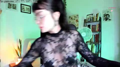 Snapshot of segismunda chatting on October 11, 11:25 pm Luciana online show from October 11, 11:25 pm