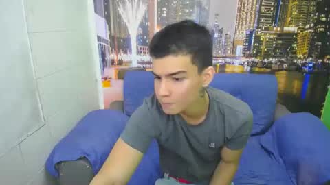 Snapshot of seigfried0 chatting on February 18, 6:37 pm Seigfried online show from February 18, 6:37 pm