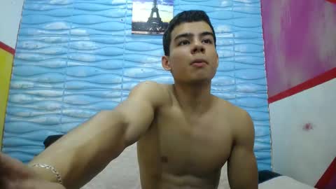 Snapshot of seigfried0 chatting on February 27, 7:26 pm Seigfried online show from February 27, 7:26 pm