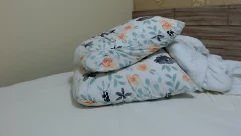 Snapshot of sekretfriend chatting on July 28, 8:34 pm Baby Couple online show from July 28, 8:34 pm