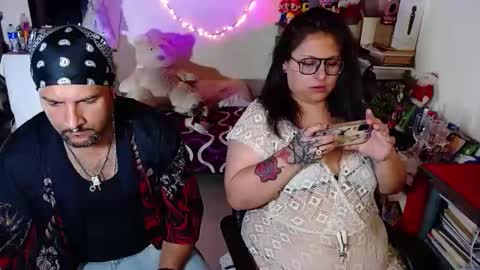 Snapshot of sekteth_remeth chatting on December 18, 3:45 am sekteth_remeth online show from December 18, 3:45 am