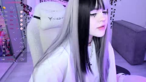 Selena  online show from November 10, 5:39 am